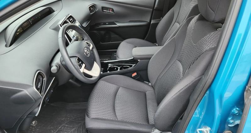 Toyota Prius cena 89700 przebieg: 6000, rok produkcji 2017 z Chorzele małe 667
